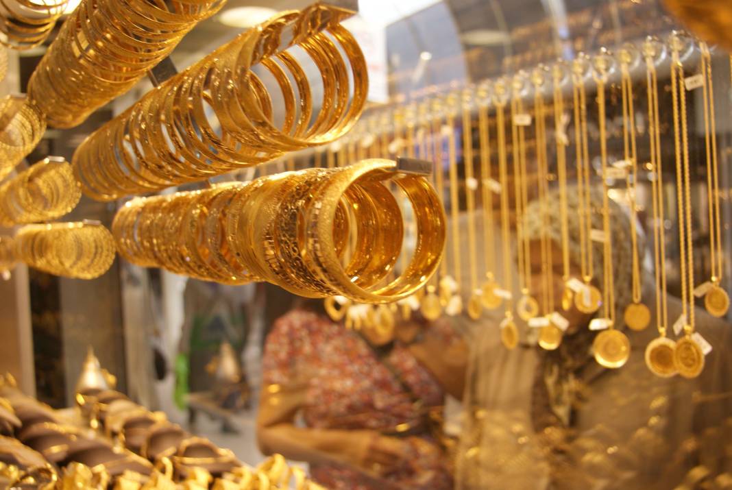 Dev bankadan altınla ilgili yatırımcıları şaşırtacak uyarı 11